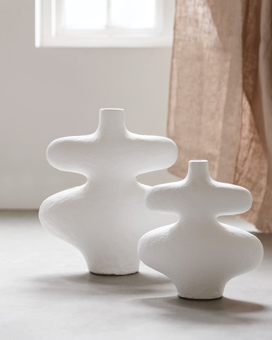 Valkoinen vaasi La Femme, iso ja pieni