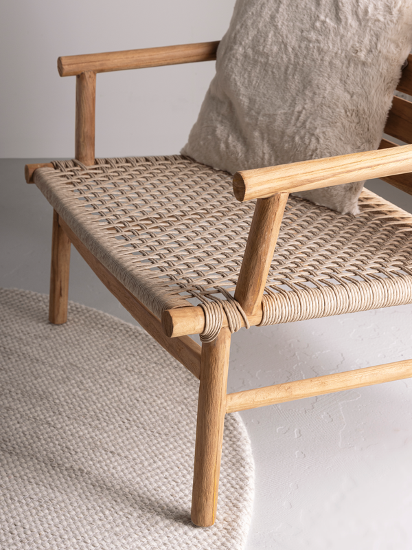 Ono puinen nojatuoli sisä- ja ulkokäyttöön